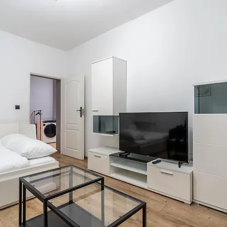 Koszutka Blue By Bookinghost Katowice